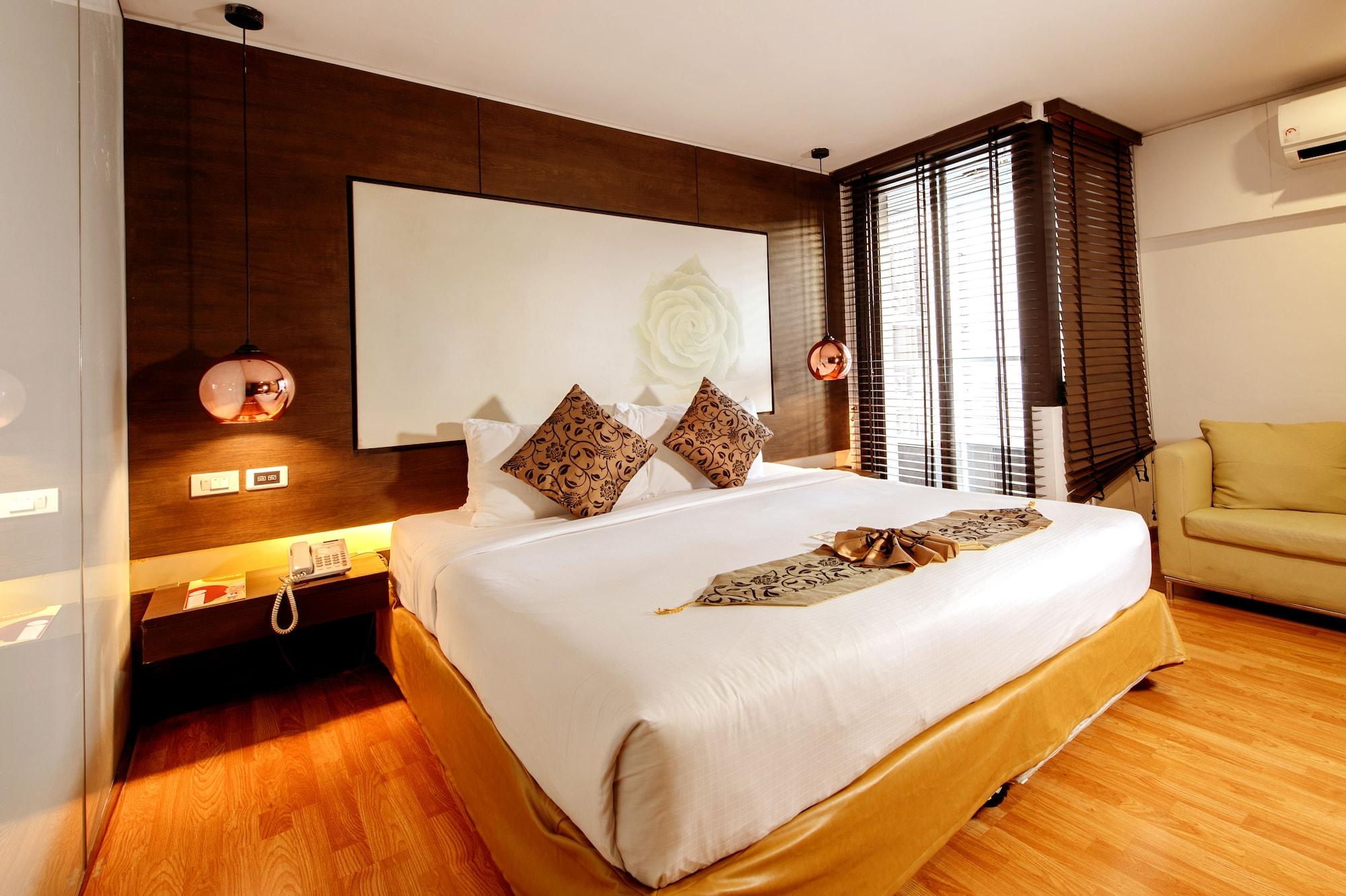 I Residence Hotel Silom Bangkok Esterno foto