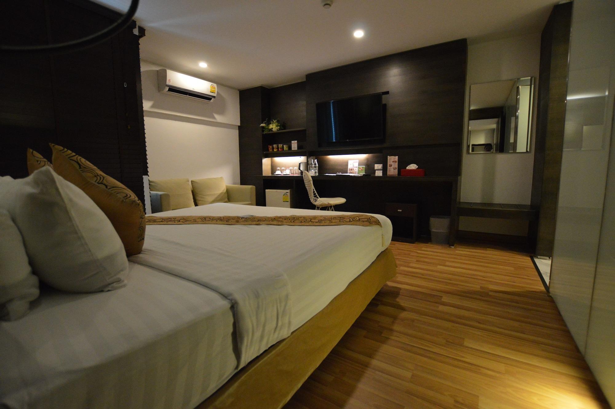 I Residence Hotel Silom Bangkok Esterno foto