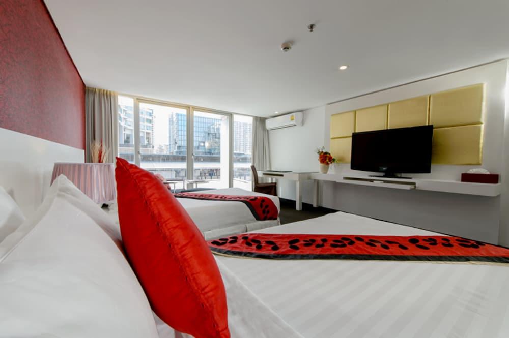 I Residence Hotel Silom Bangkok Esterno foto