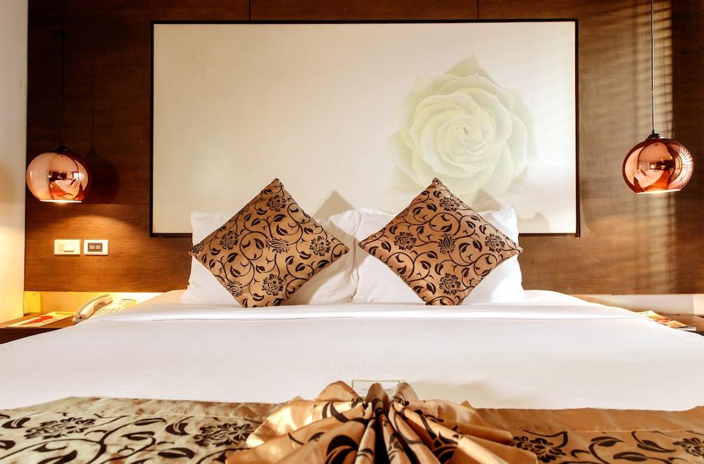 I Residence Hotel Silom Bangkok Esterno foto