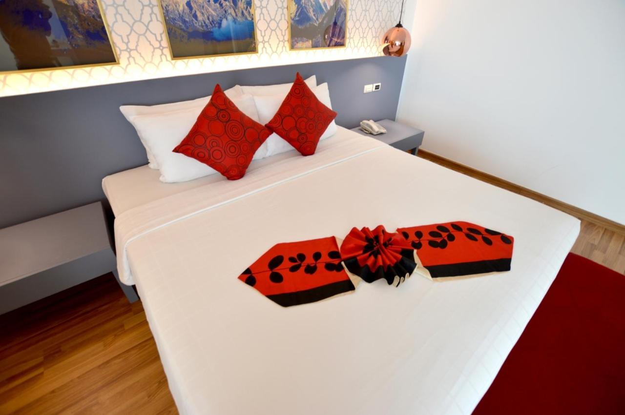 I Residence Hotel Silom Bangkok Esterno foto