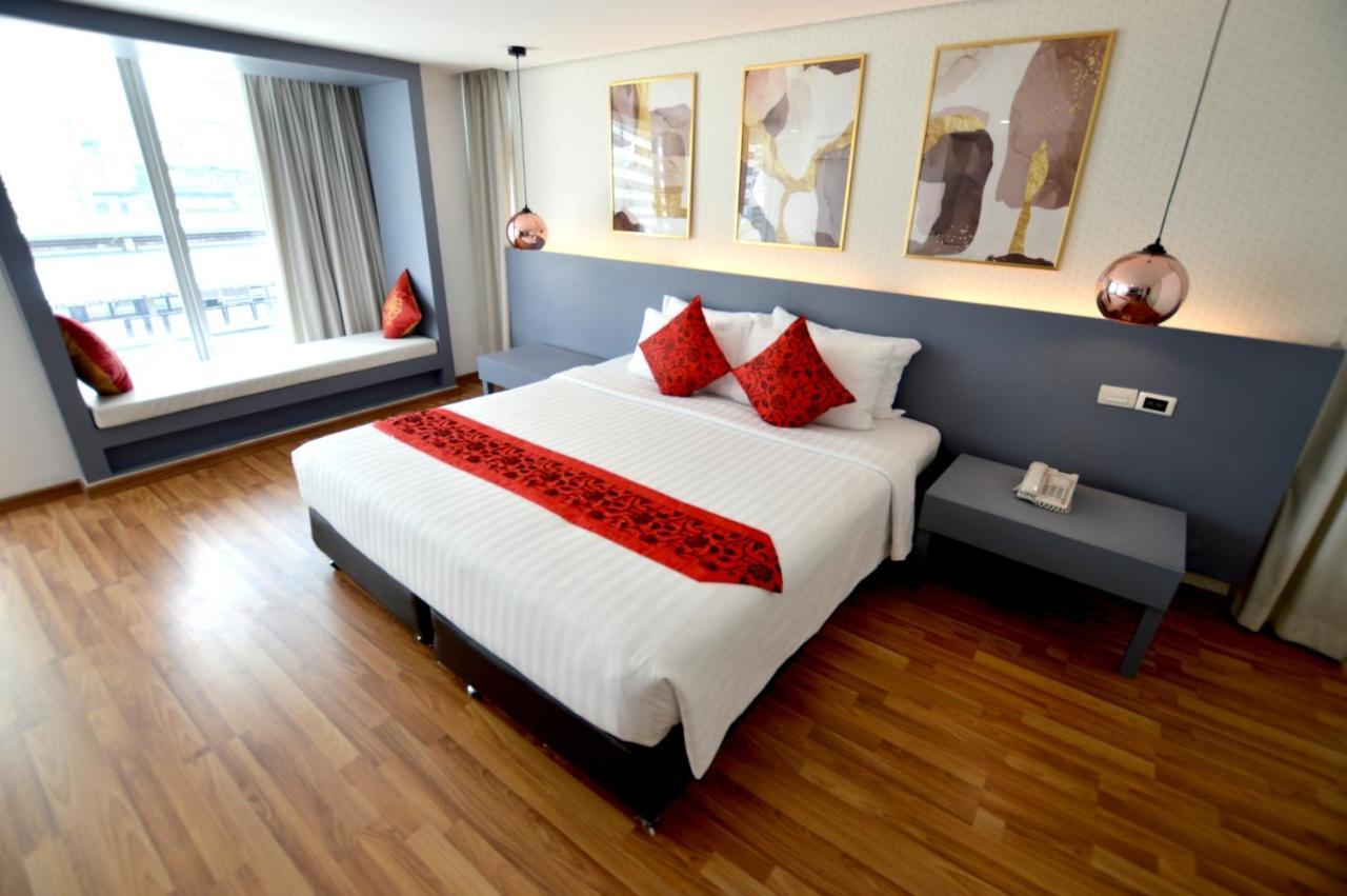 I Residence Hotel Silom Bangkok Esterno foto