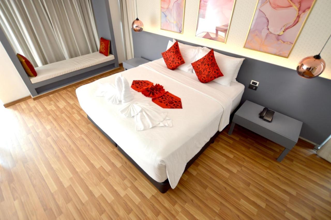 I Residence Hotel Silom Bangkok Esterno foto