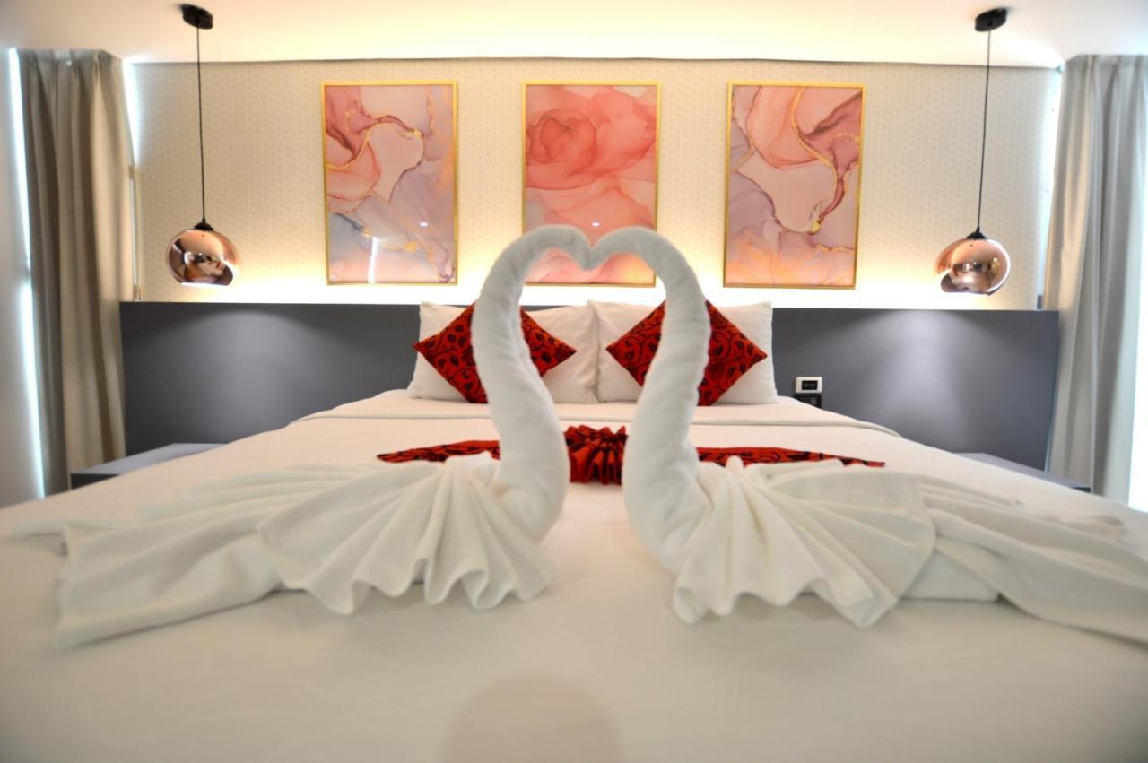 I Residence Hotel Silom Bangkok Esterno foto