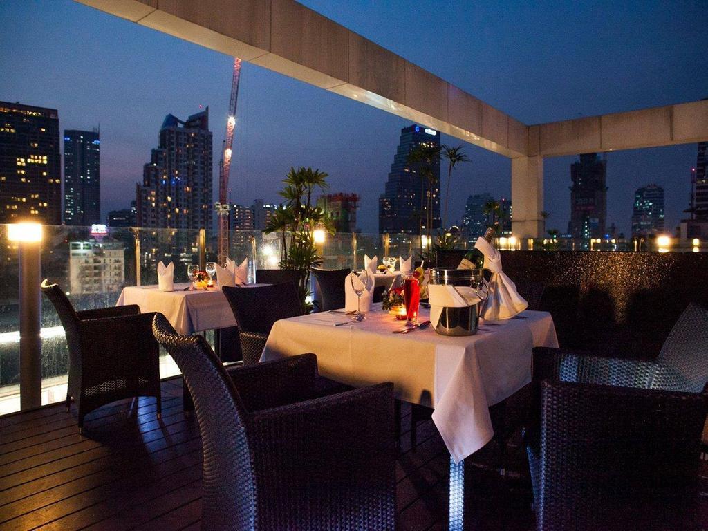 I Residence Hotel Silom Bangkok Esterno foto